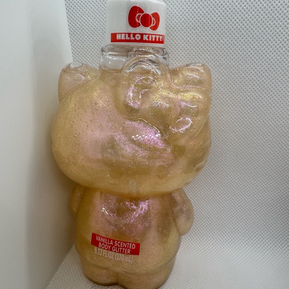 Hello Kitty Bundle! - Picture 2 of 5